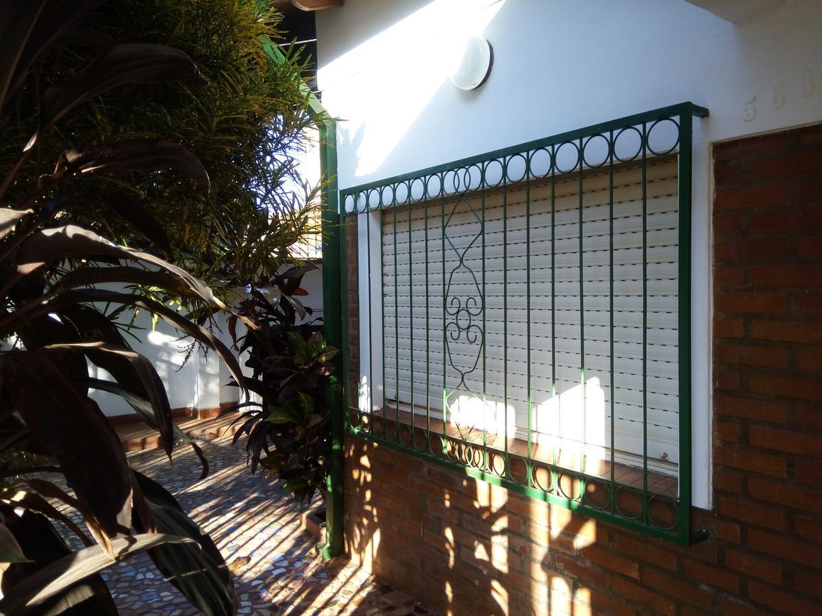 Lavalle Hostel Posadas Ngoại thất bức ảnh
